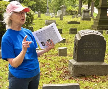 Cemetery tour honors the past